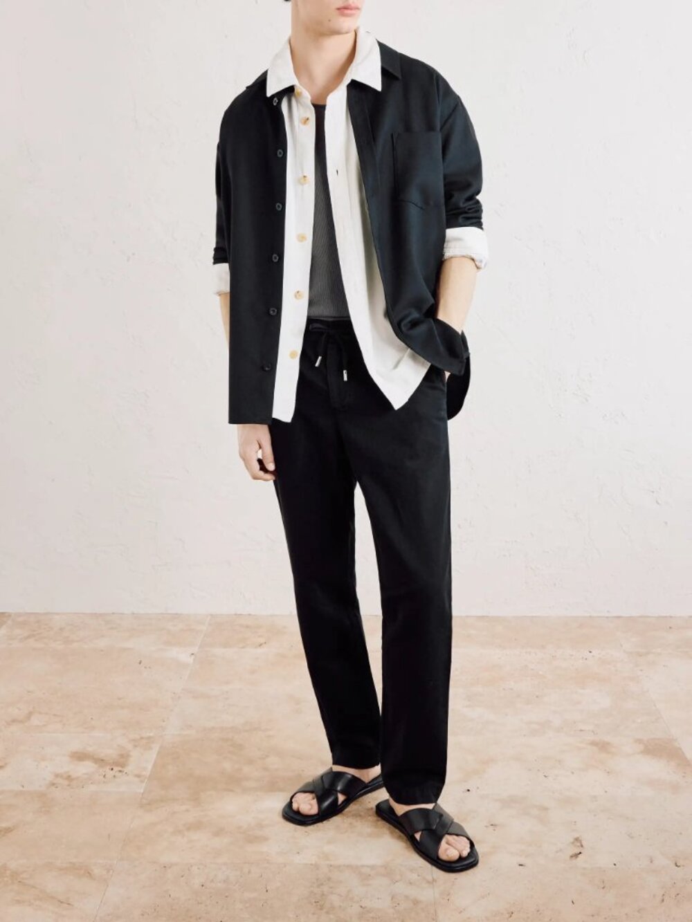 Mr P. Tapered Linen Cotten Drawstring Trousers in Noir